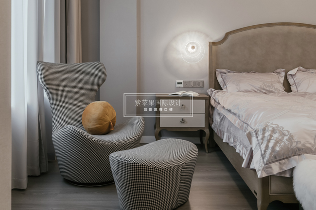 現(xiàn)代混搭裝修案例，給人溫暖和舒適的感覺