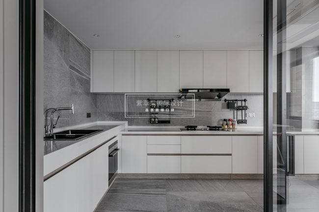 現(xiàn)代簡約裝修案例，體現(xiàn)年輕人的活力！